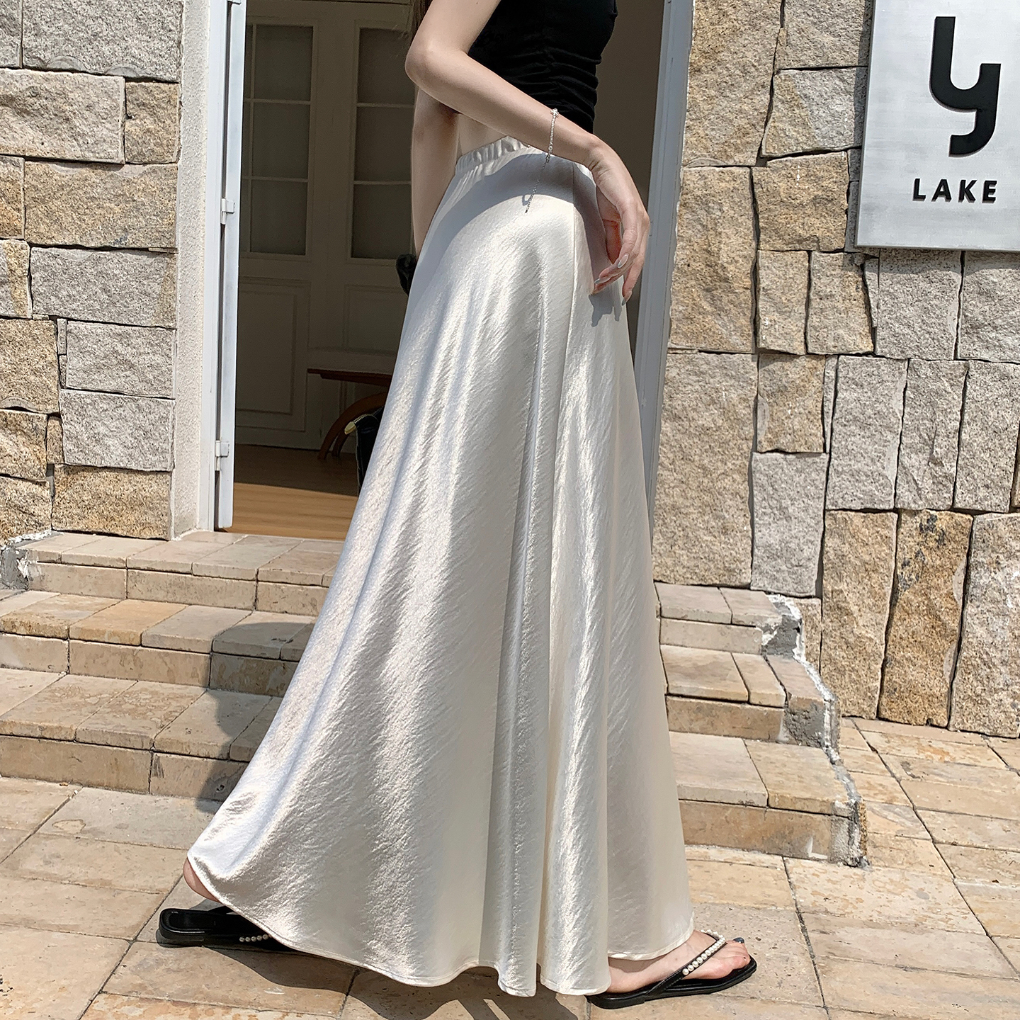 RY1887# 高级感醋酸缎面半身裙女夏2026新款高腰显瘦垂感a字大摆伞...