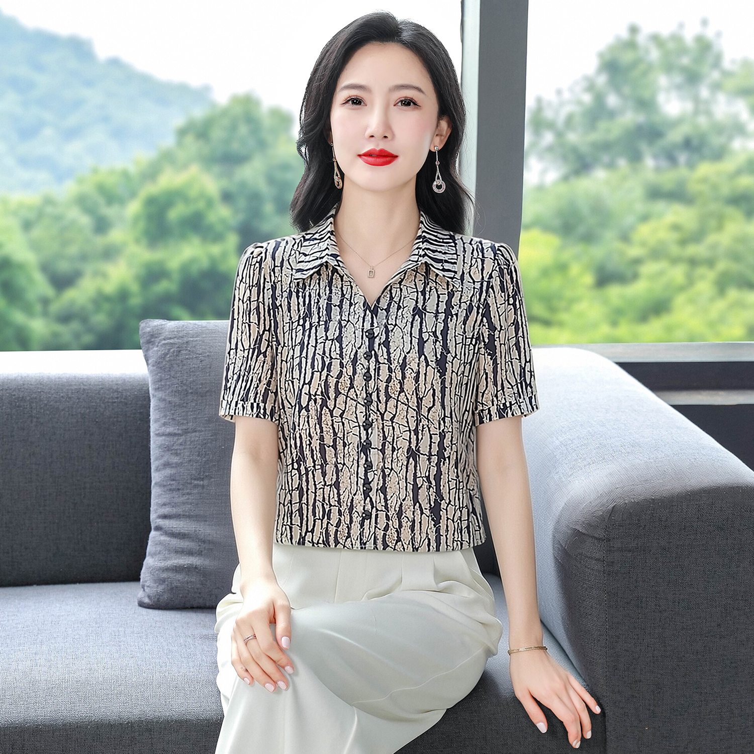 端莊大氣媽媽夏裝翻領雪紡襯衫2026新款中老年女裝半袖T恤小衫