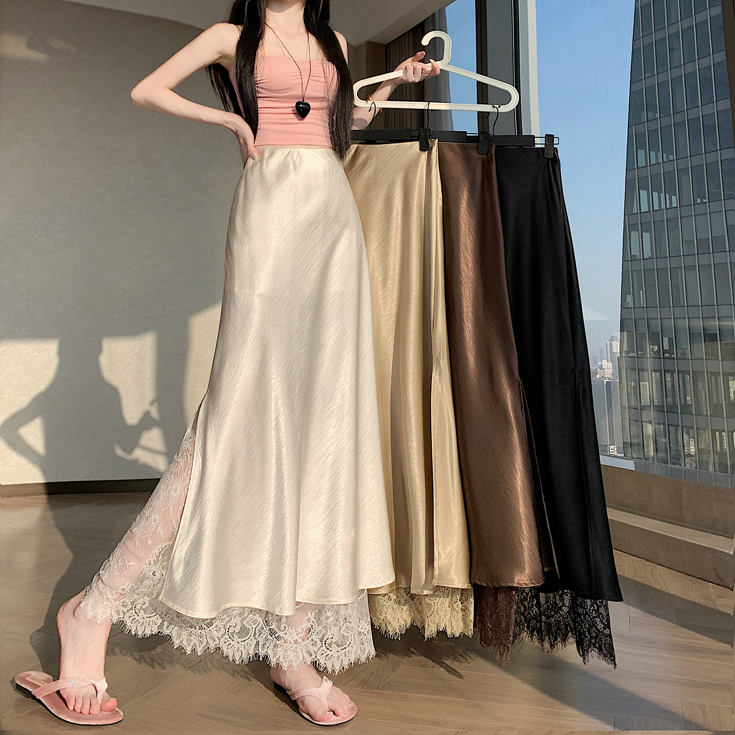 氣質高端蕾絲拼接緞面側開叉半身裙女2026春季新款顯瘦高級感裙子