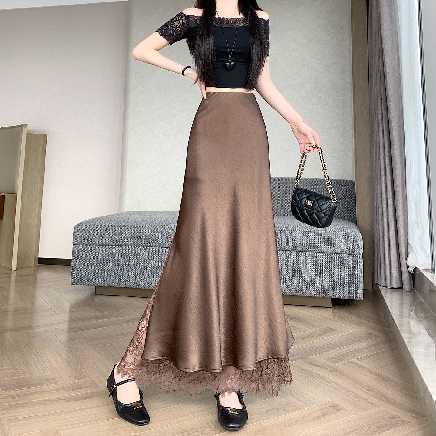 氣質高端蕾絲拼接緞面側開叉半身裙女2026春季新款顯瘦高級感裙子