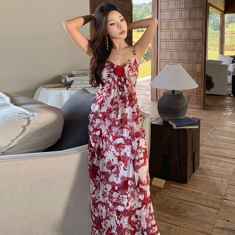 實拍立體玫瑰花設計連衣裙女碎花V領吊帶顯瘦氣質收腰裙