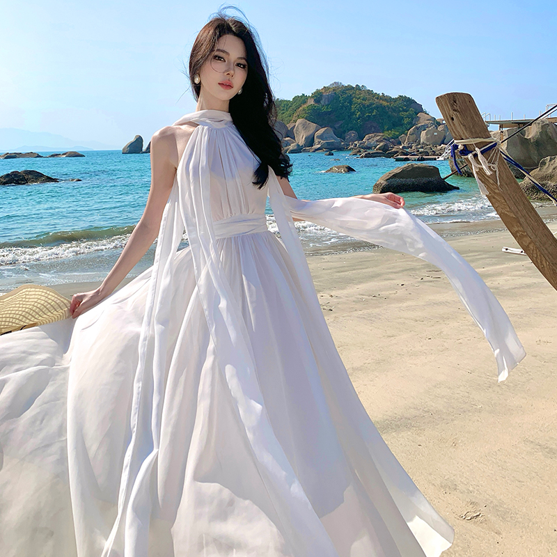 實拍小眾法式連衣裙女顯瘦氣質名媛無袖掛脖超仙大擺長裙子