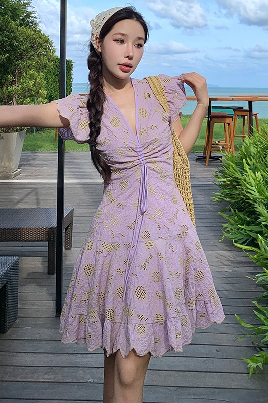 實拍法式小眾設計感小鄒菊鉤花鏤空收腰顯瘦連衣裙女