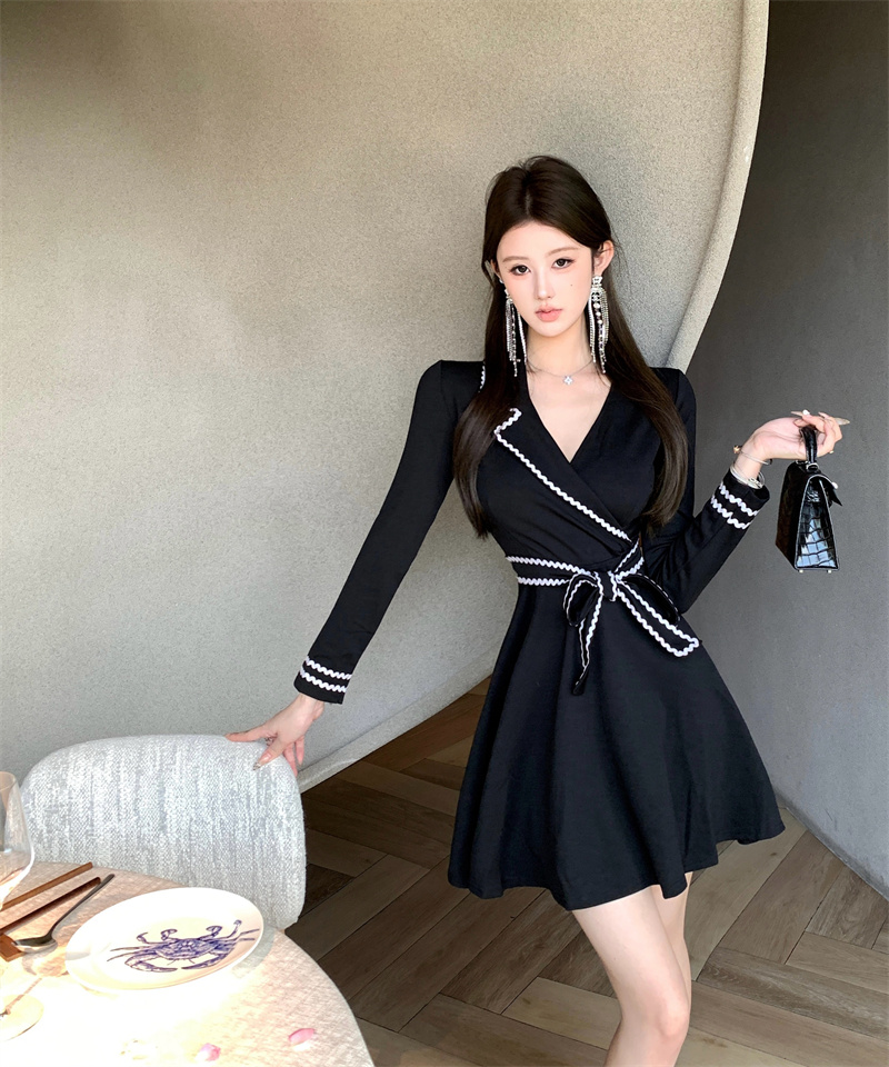 MY13563# 新款性感气质V翻领拼色边修身打底连衣裙女裝貨源服裝批發