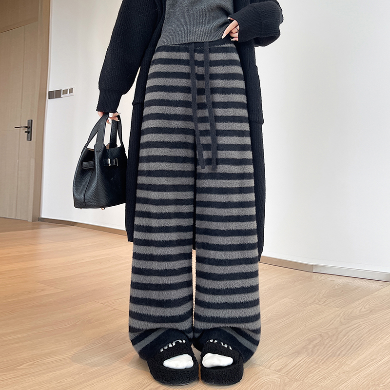 實拍加厚水貂絨條紋針織闊腿褲女2025秋冬新款高腰慵懶直筒拖地褲