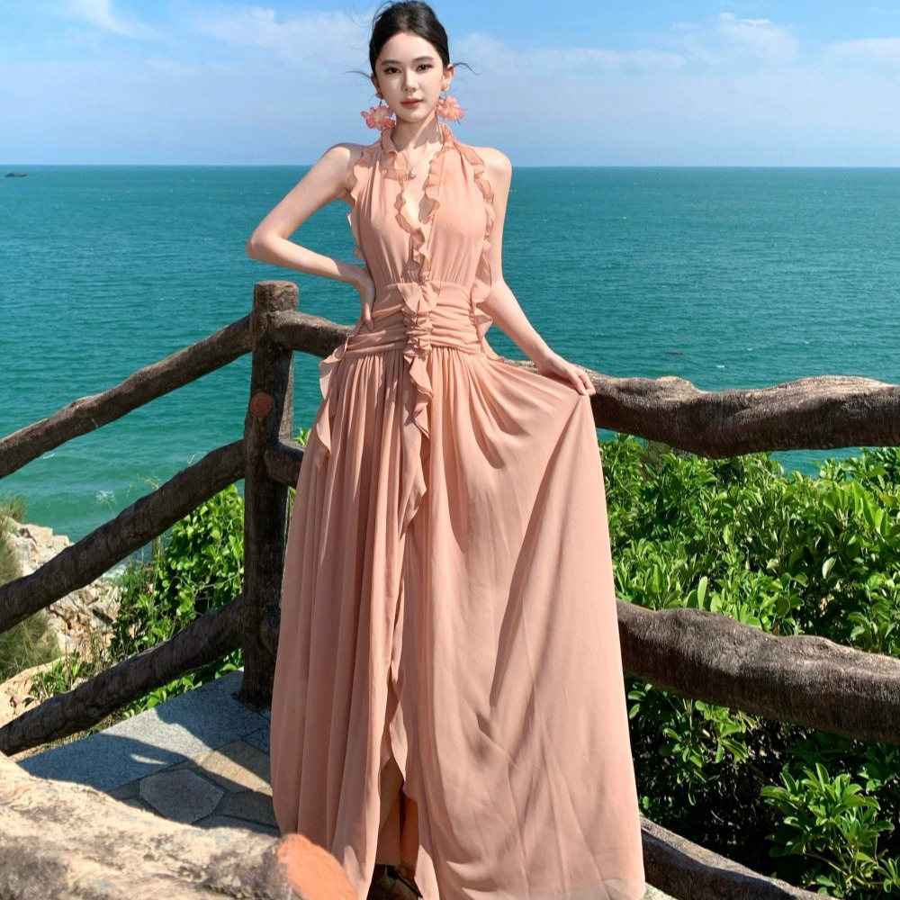 實拍粉色V領掛脖無袖露背連衣裙女夏2025新款花邊設計感長裙子