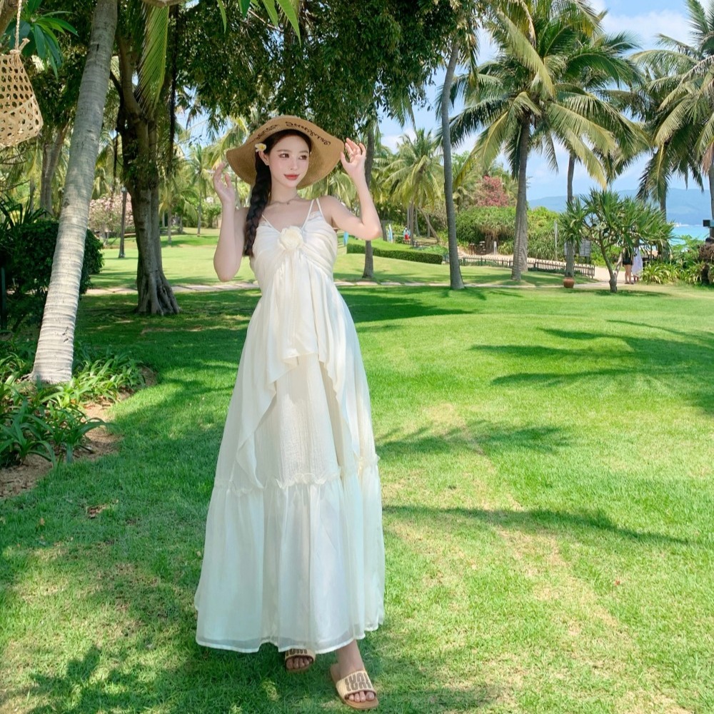 夏日度假燒花胸針高級感連衣裙神女白色吊帶裙