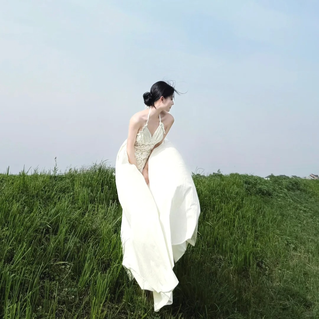 泰國云南旅游小眾蕾絲拼接吊帶連衣裙顯瘦氣質禮服長裙度假風