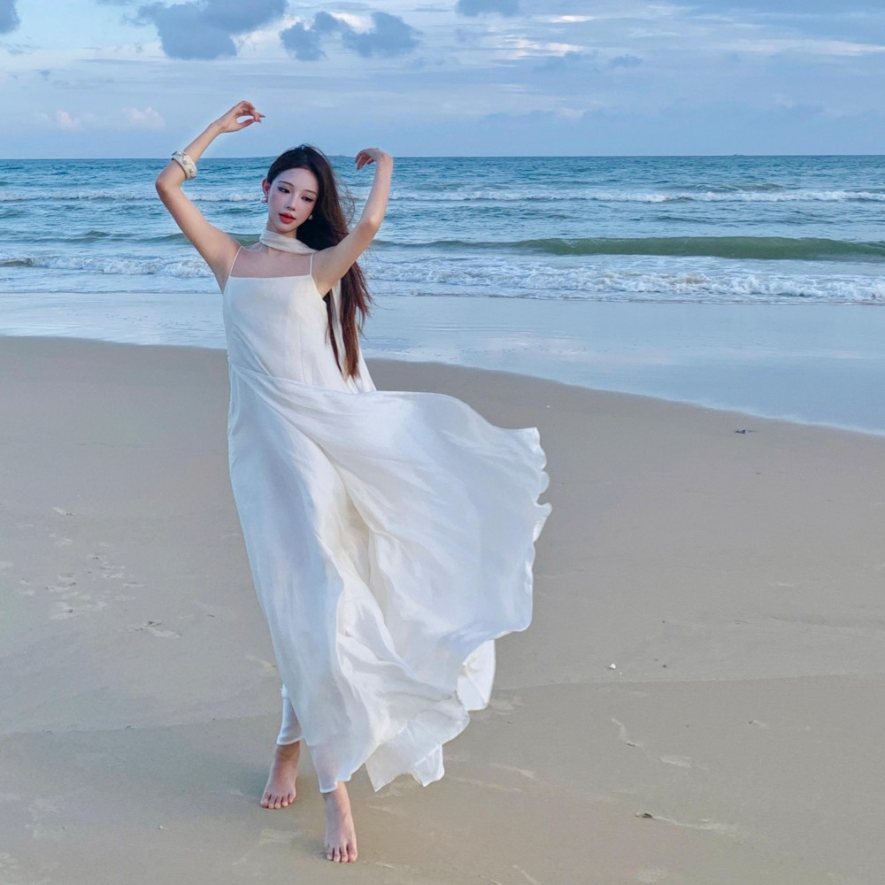 實拍簡約吊帶連衣裙女夏2025夏季度假仙女裙氣質