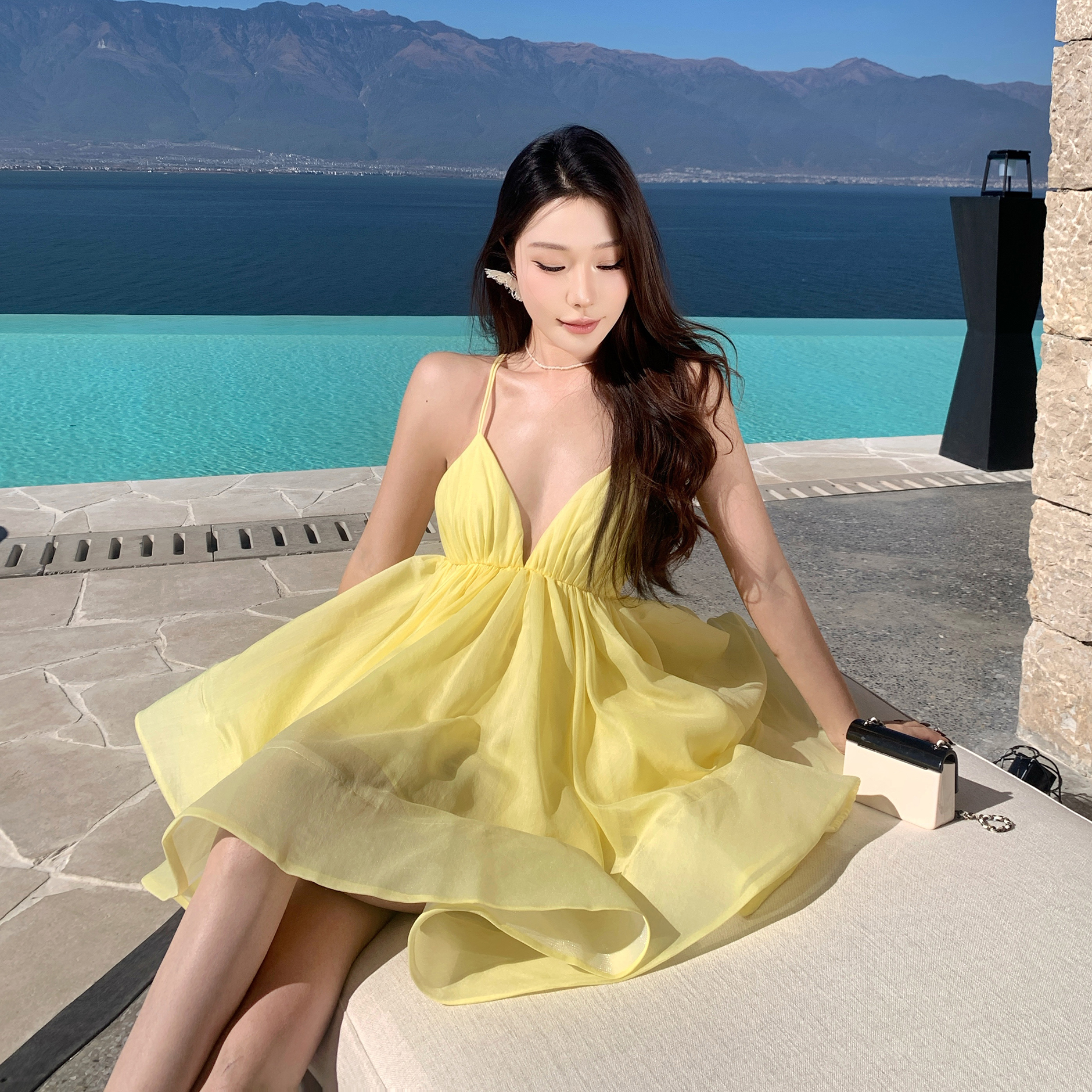 超仙海島度假沙灘裙子白月光俏皮掛脖綁帶露背吊帶蓬蓬裙子