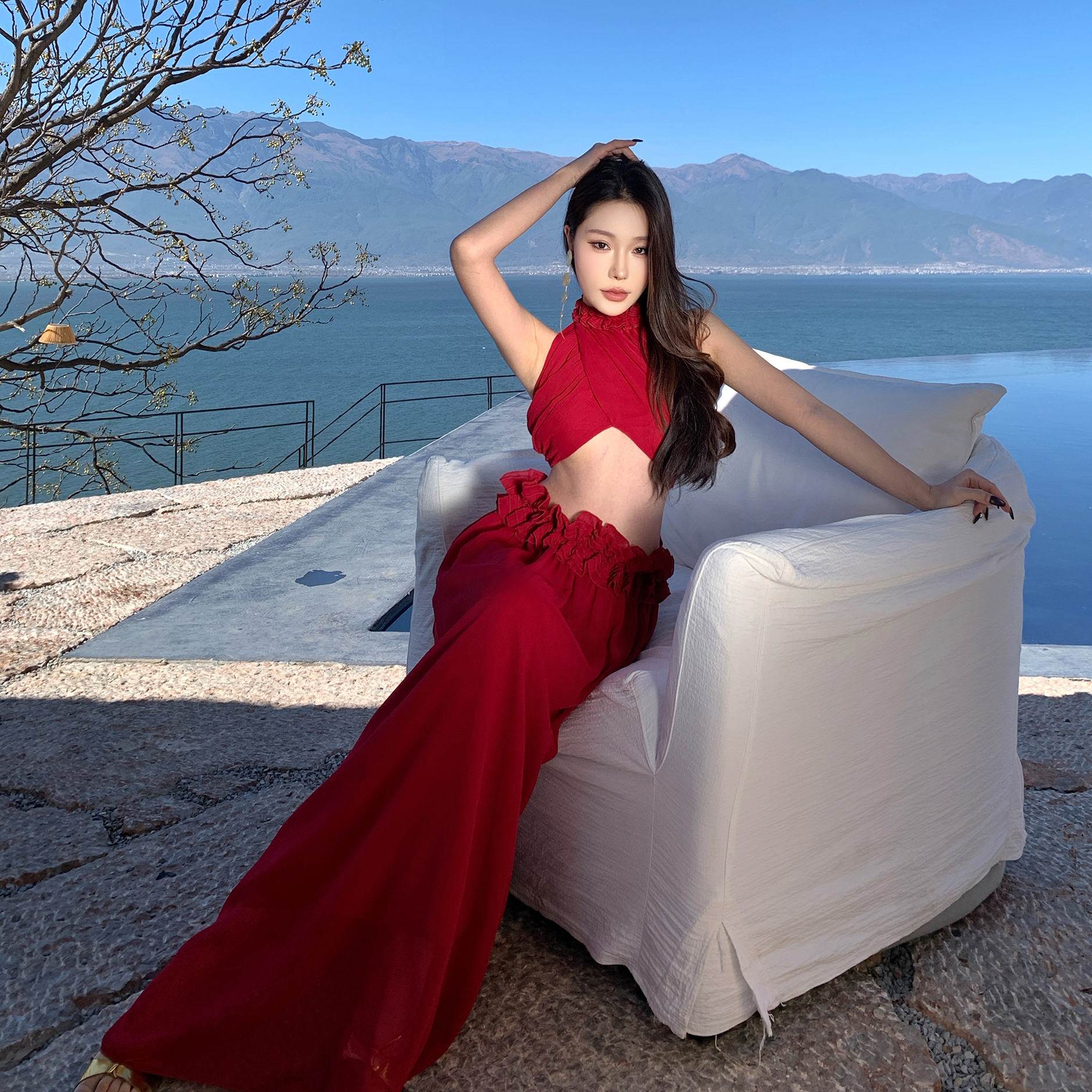 絕美海島度假純欲辣妹設計感交叉掛脖上衣立體花朵大擺長裙兩件套