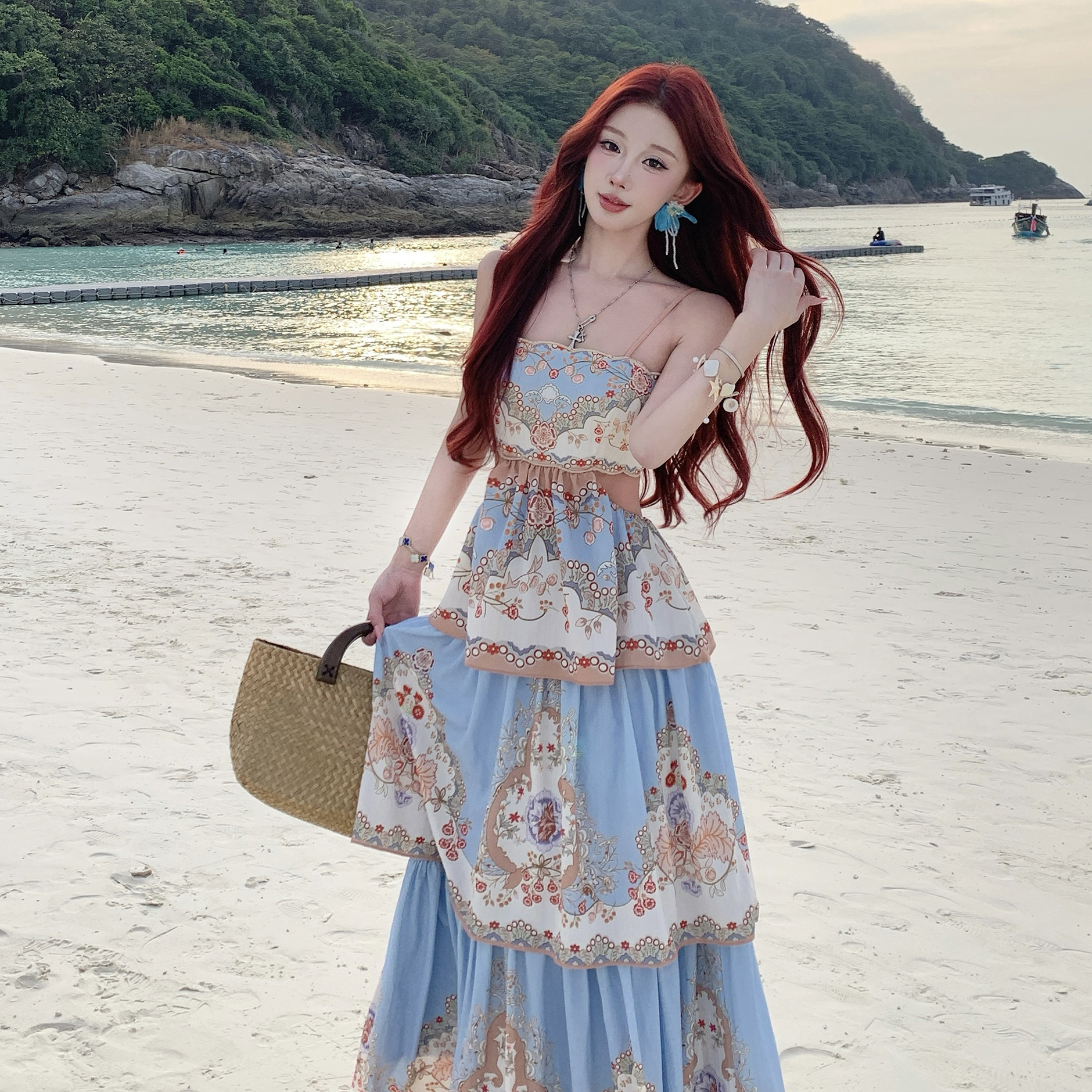 輕奢高級感度假風層疊式裙擺吊帶連衣裙三亞海島旅拍沙灘裙