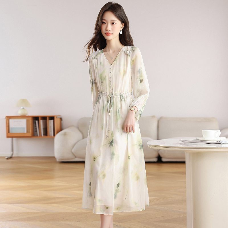 實拍復古時尚v領印花長袖連衣裙長裙女秋季新款收腰顯瘦a字裙子女