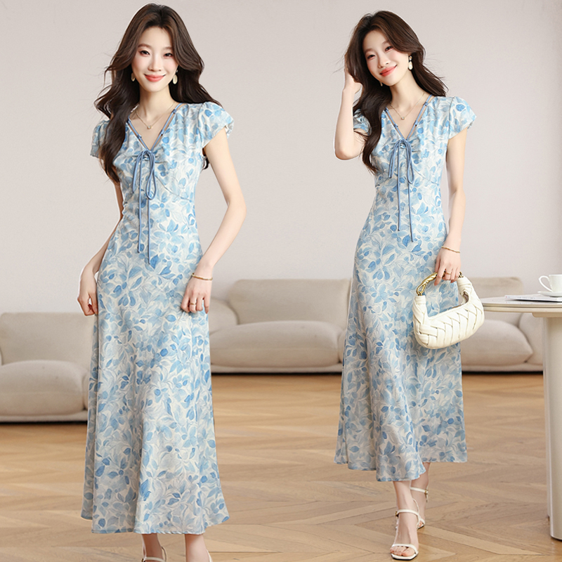 RY1342# 实拍 2026春夏新款A字收腰优雅气质显白蓝色印花法式短袖...