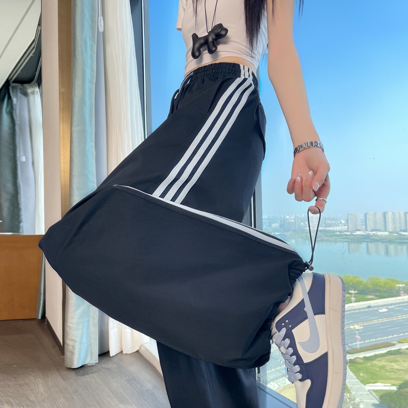 實拍2026夏季新款冰絲速干美式工裝褲女薄款束腳闊腿休閑褲運動褲