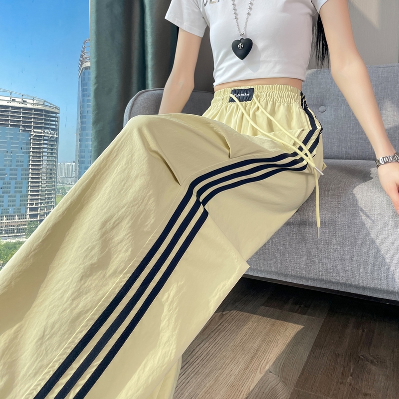 實拍2026夏季新款冰絲速干美式工裝褲女薄款束腳闊腿休閑褲運動褲