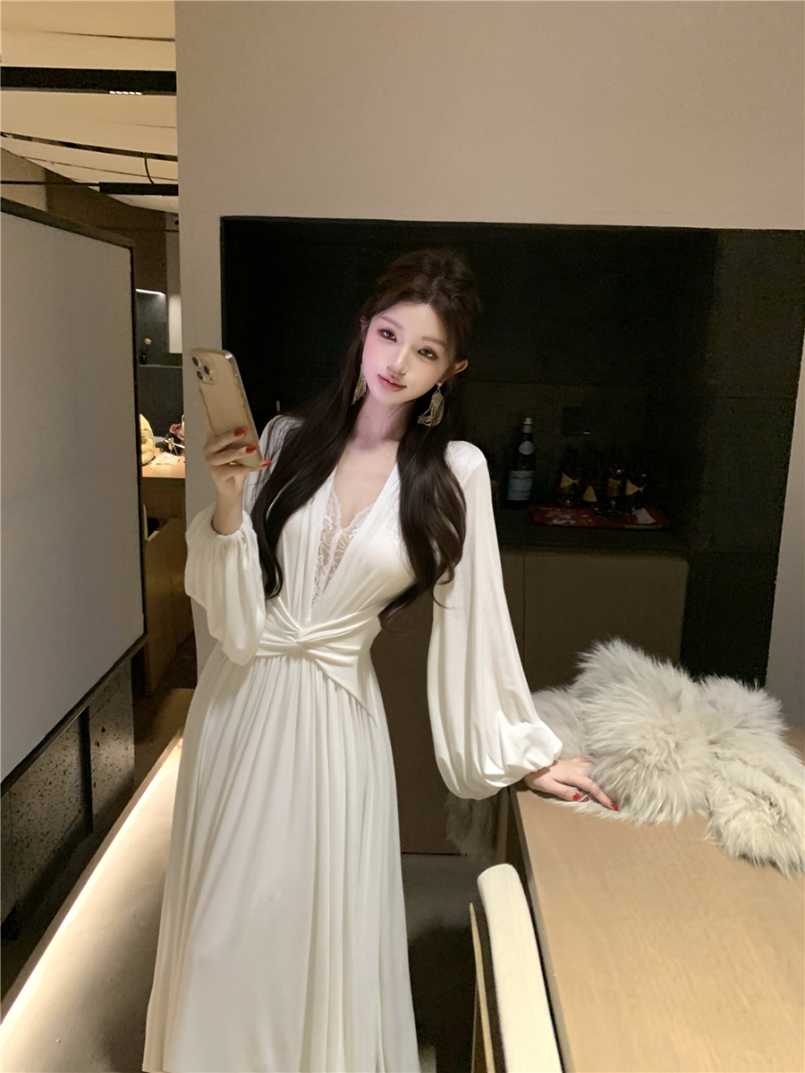 實拍復古性感V領純欲風蕾絲拼接長袖連衣裙扭結收腰顯瘦長裙女