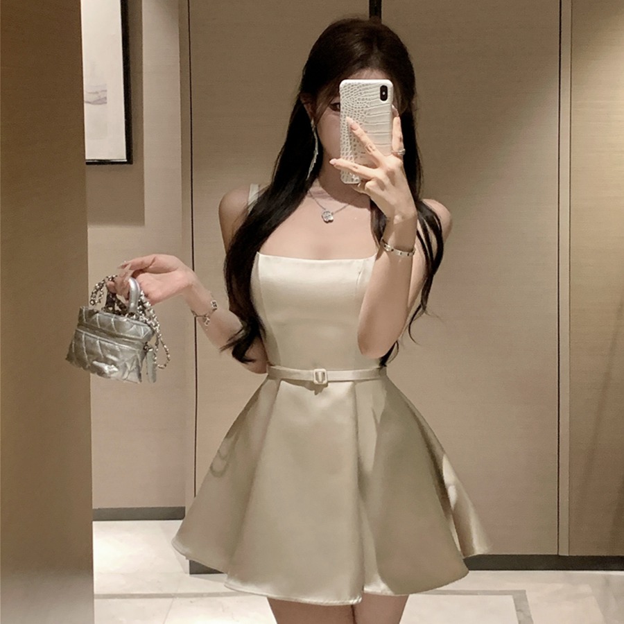 實拍復古性感高級緞面收腰顯瘦吊帶連衣裙蓬蓬裙女