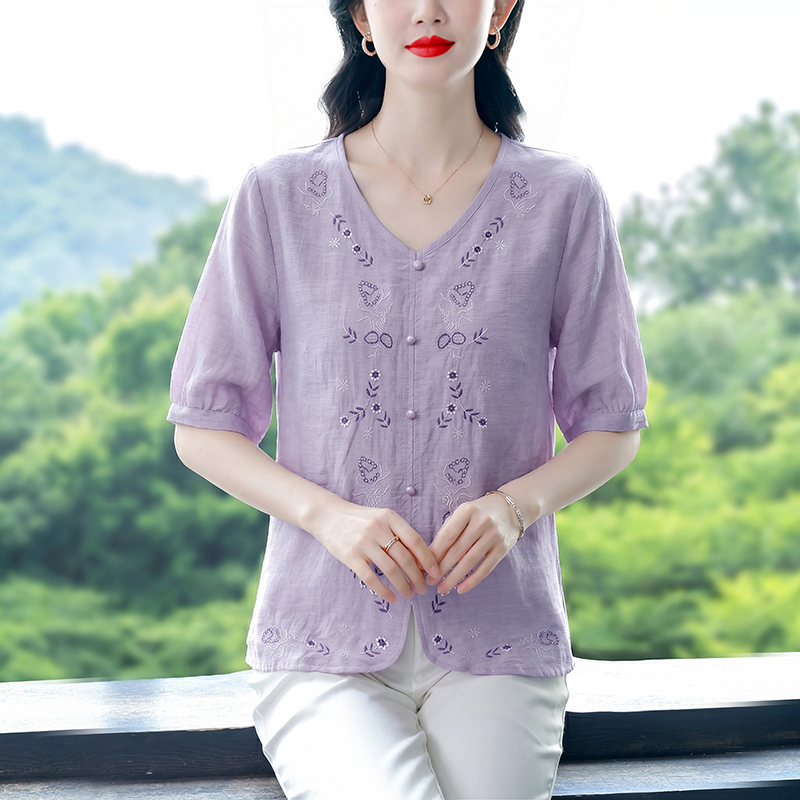 夏季新款大碼女裝重工刺繡小衫V領短袖上衣寬松透氣套頭襯衫