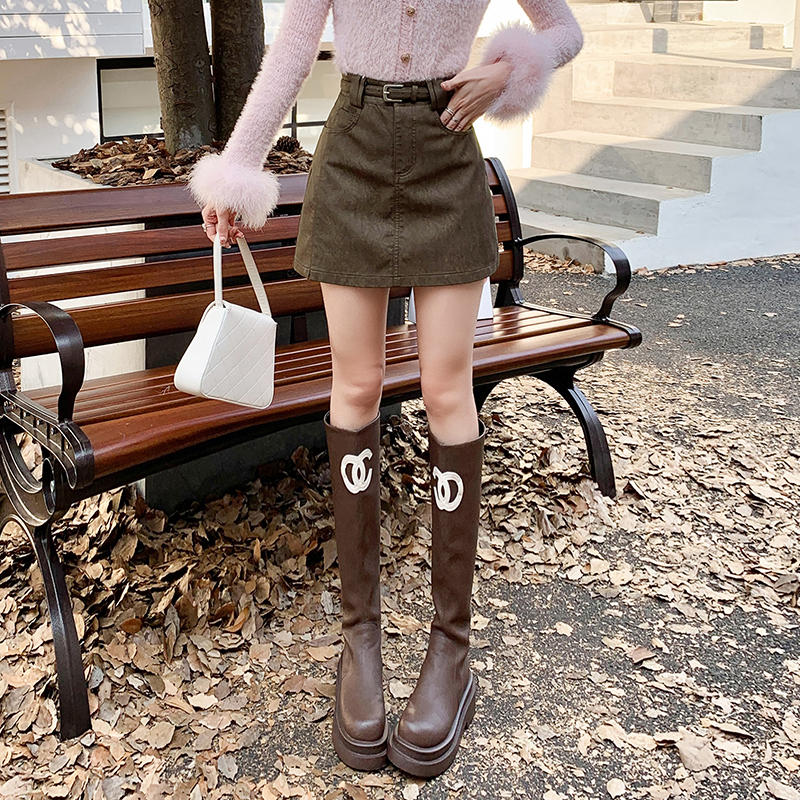 皮裙女2025秋冬防走光褲裙百搭半身裙pu皮短裙高腰a字裙腰帶