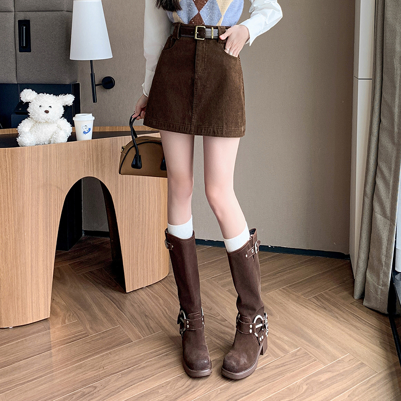 A字短裙女2025秋冬裝新款高腰燈芯絨呢子防走光短褲半身裙女