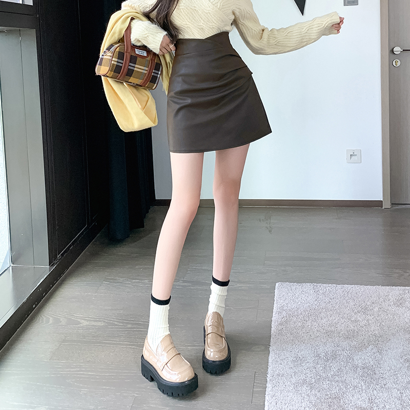 有貨2025秋冬設計感褶皺小皮裙半身裙女pu包臀高腰百褶a字短裙子