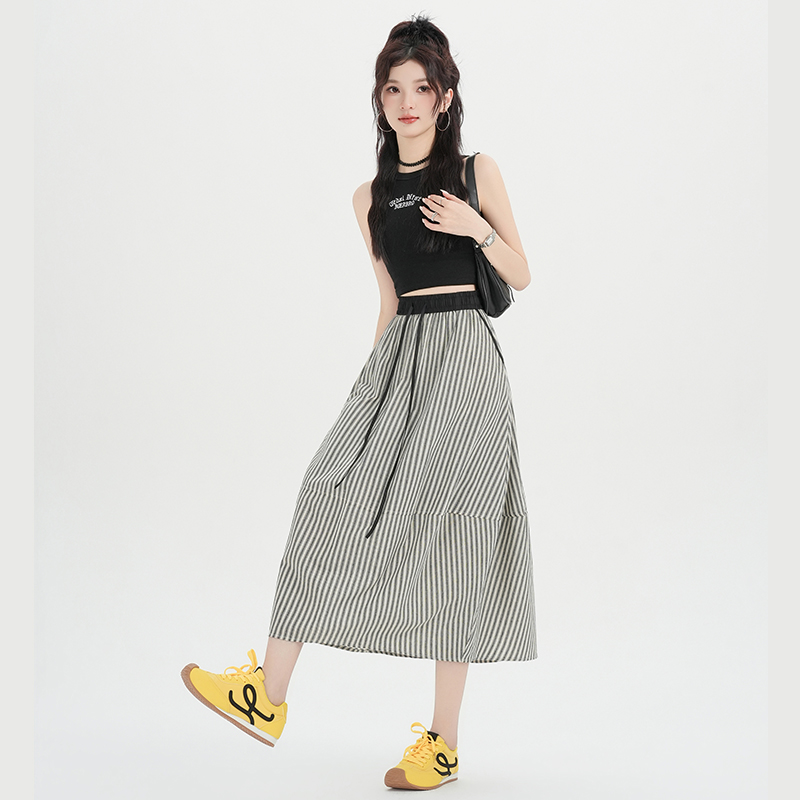 實拍黑白條紋花苞半身裙女中長款2026春夏季新款高級感顯瘦A字裙