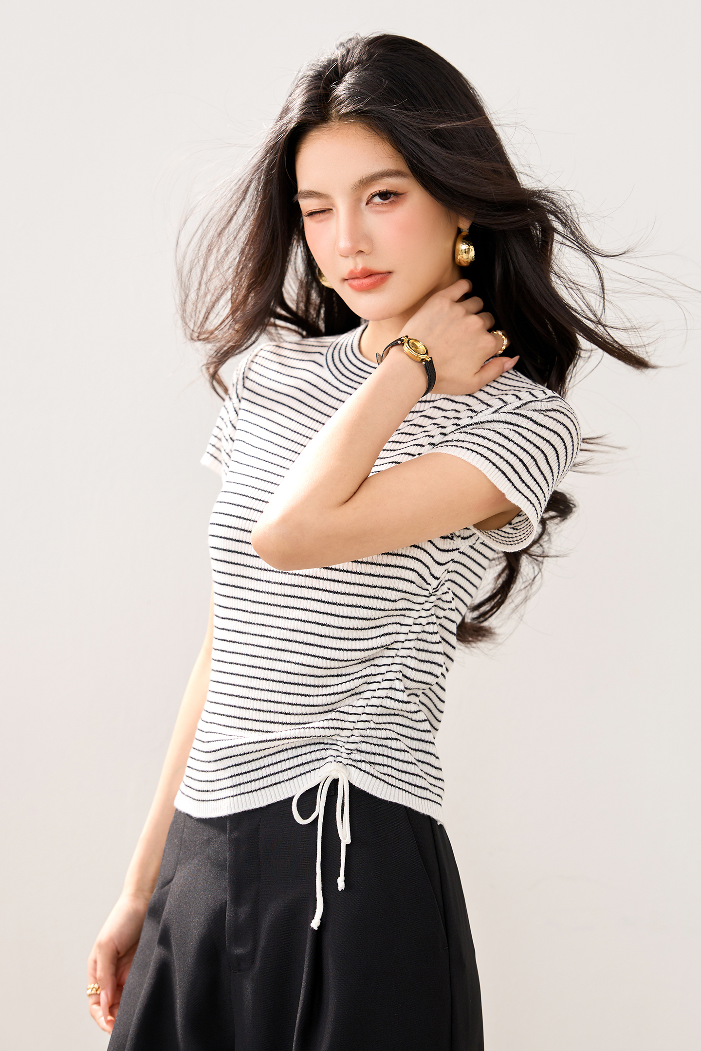 實拍新款冰絲針織衫女短袖夏天抽繩顯瘦條紋韓版短款圓領針織T恤