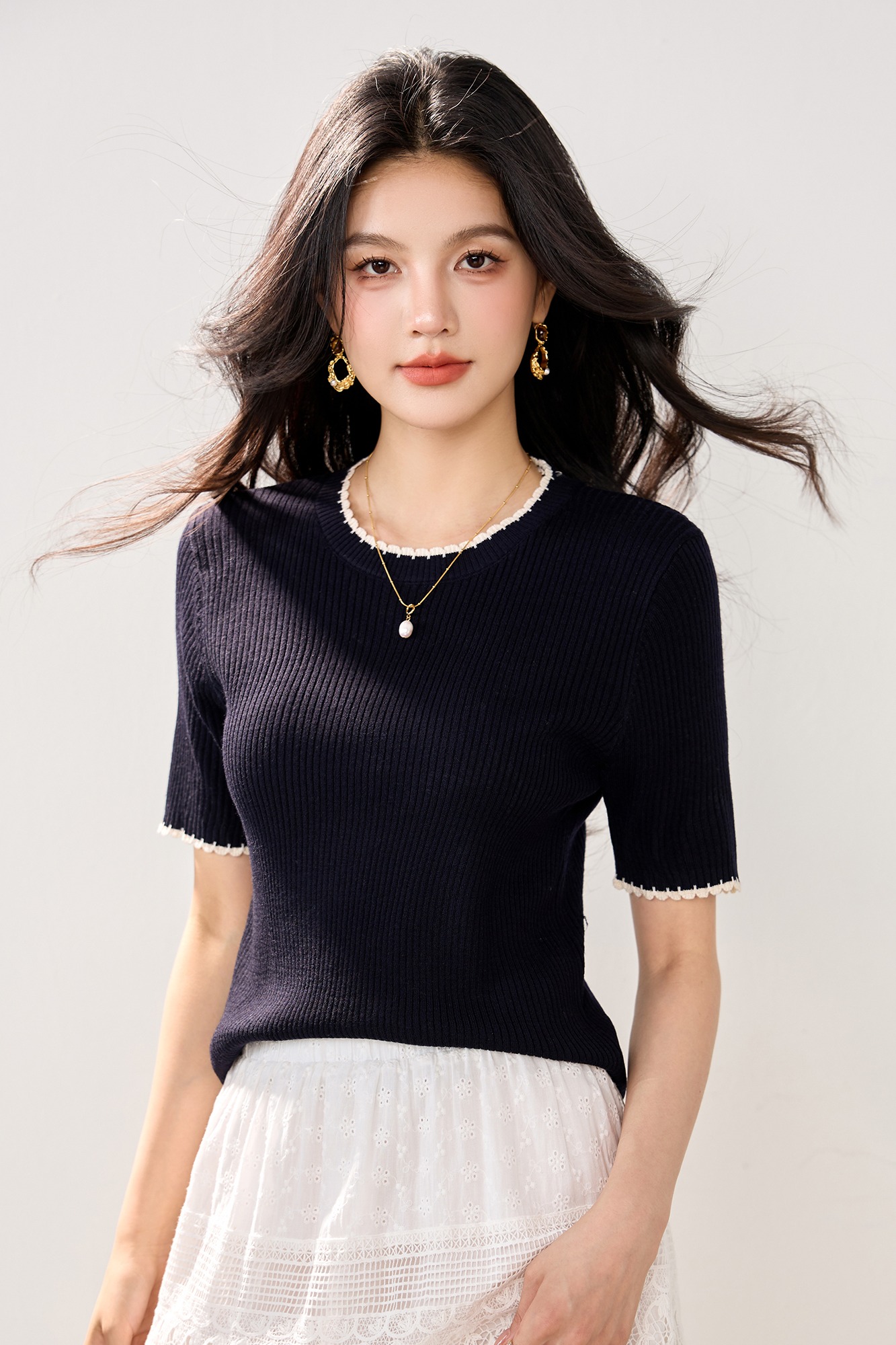 實拍春夏新款冰絲藏青色短袖針織衫女小香風圓領套頭撞色短款體恤