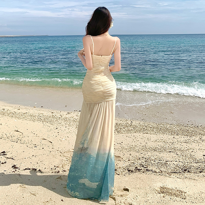 法式漸變印花褶皺吊帶連衣裙女夏季海邊度假魚尾裙氣質絕美長裙子