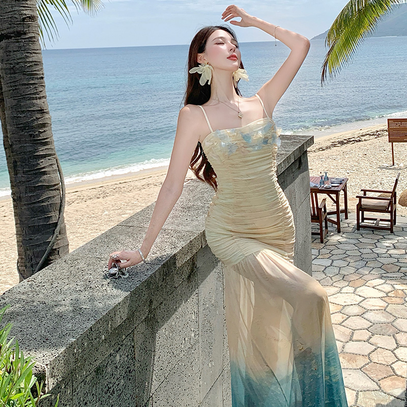 法式漸變印花褶皺吊帶連衣裙女夏季海邊度假魚尾裙氣質絕美長裙子