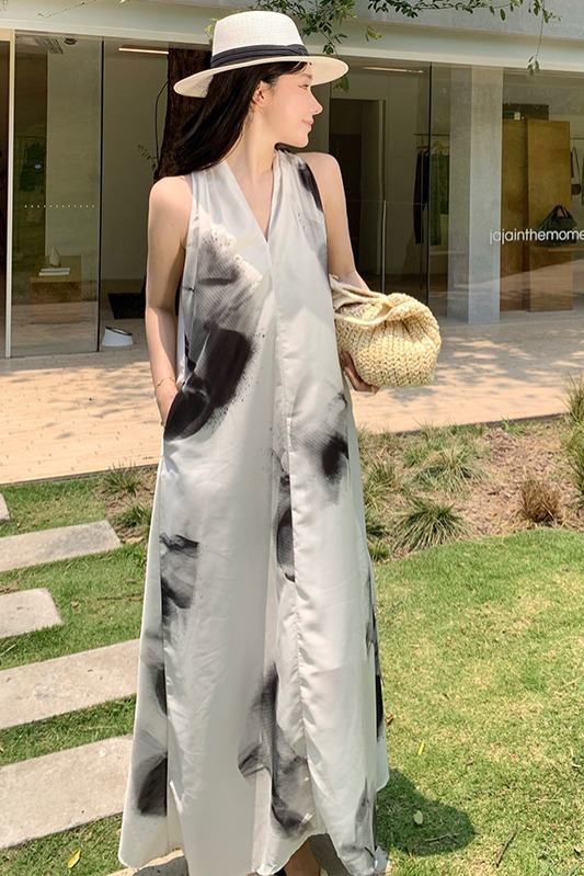海邊度假巨好看的連衣裙女夏季大方掛脖吊帶裙子背心裙
