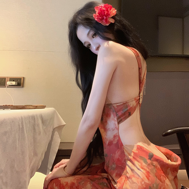ITSNIKAR復古紅色碎花連衣裙女夏性感掛脖吊帶裙海邊露背度假裙子