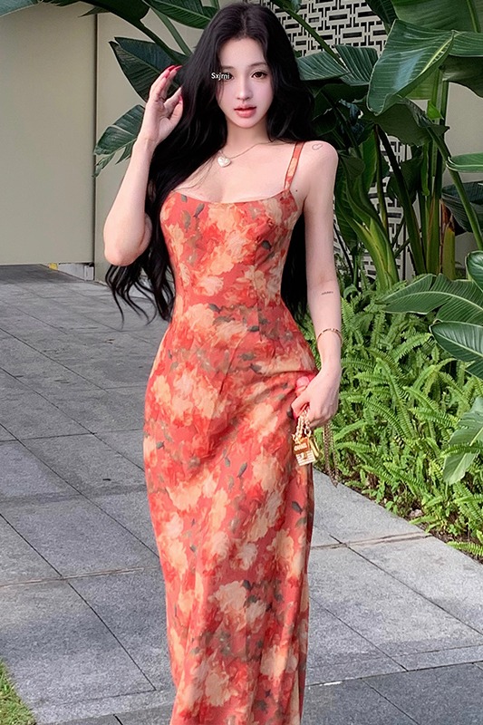 ITSNIKAR復古紅色碎花連衣裙女夏性感掛脖吊帶裙海邊露背度假裙子