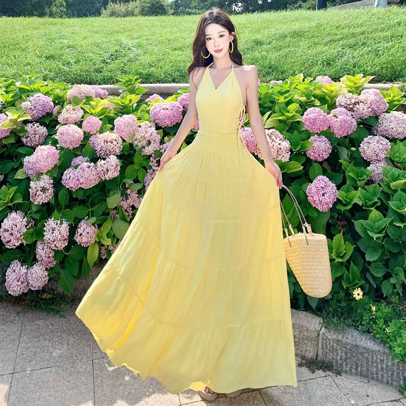 度假風掛脖綁帶連衣裙女夏立體顯瘦a字裙露背性感長裙子