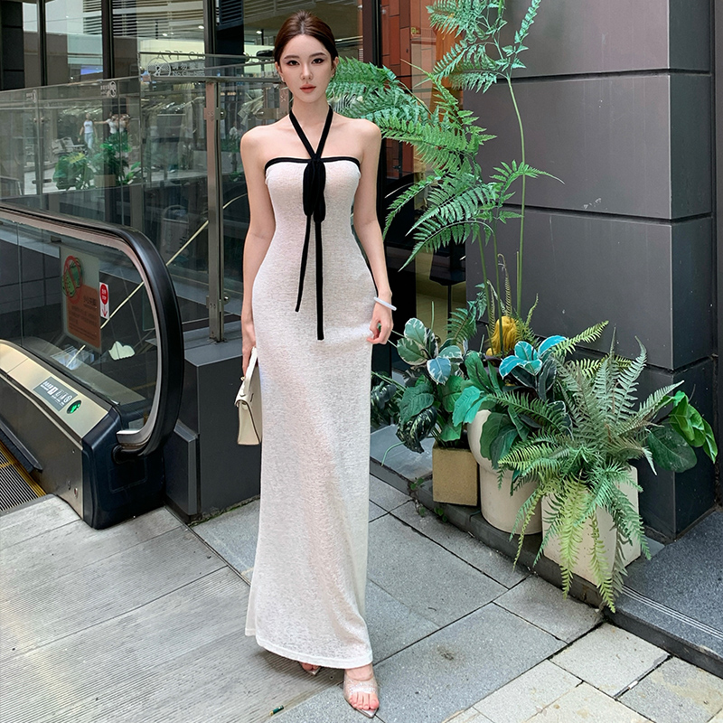 性感純欲白色掛脖吊帶抹胸連衣裙女夏季度假風修身絕美包臀長裙子