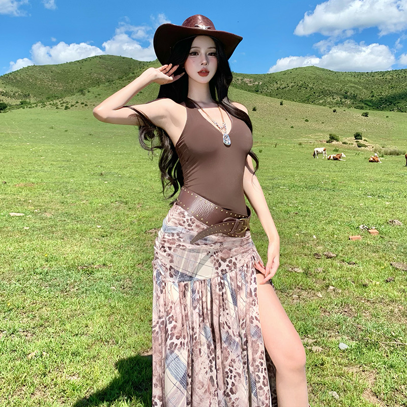 2025夏季新款高腰顯瘦辣妹褶皺拼接豹紋掛脖長款連衣裙女