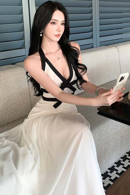 法式海邊度假氣質長裙露背生日輕晚禮服V領掛脖吊帶連衣裙