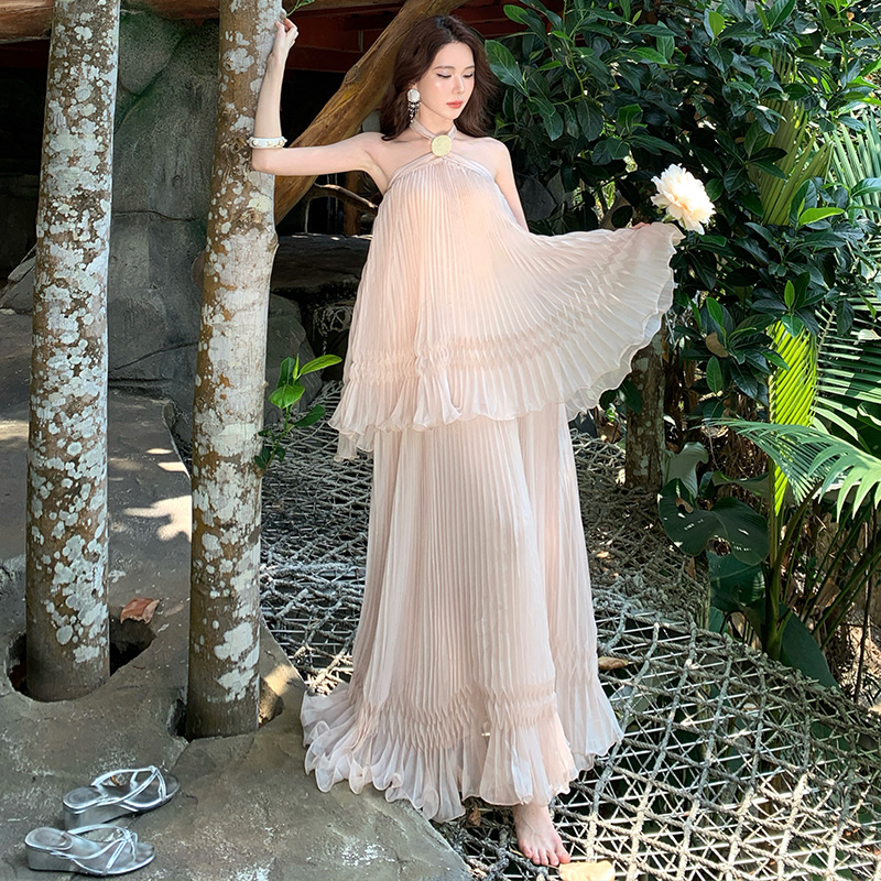 易夢玲同款法式露背掛脖連衣裙女海邊度假風壓褶蛋糕裙仙女長裙子