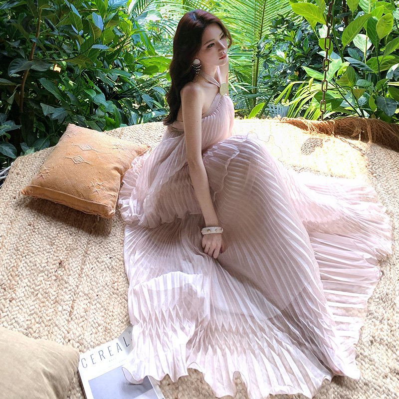 易夢玲同款法式露背掛脖連衣裙女海邊度假風壓褶蛋糕裙仙女長裙子