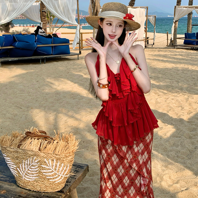 2026巨好看紅色海邊度假連衣裙子夏季港風穿搭輕熟小眾不撞款套裝