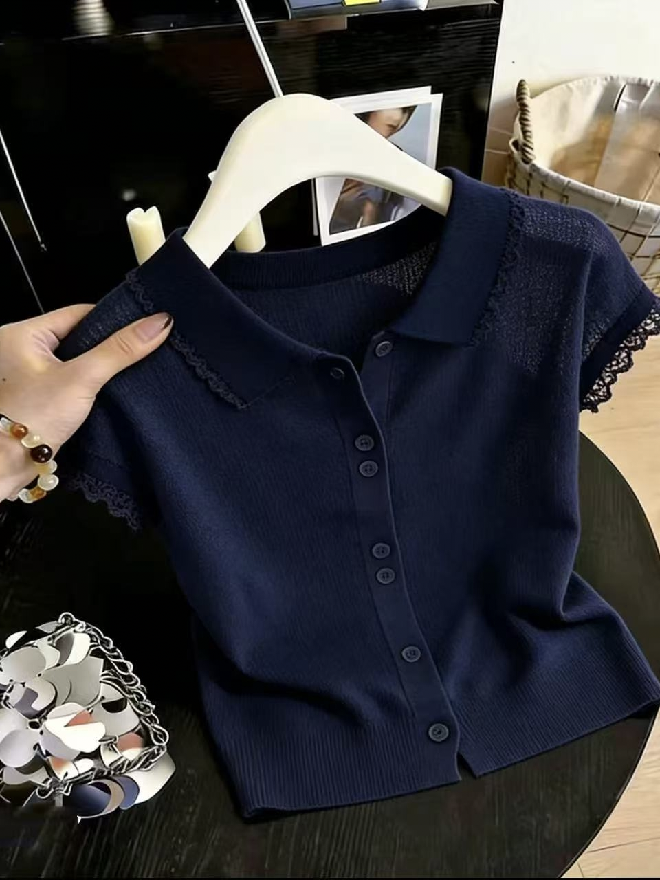 深圳南油高端女裝拼色單排扣百搭顯瘦獨特漂亮好看薄針織開衫上衣