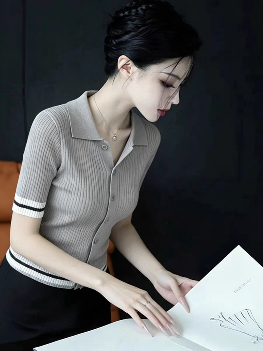 高級感簡約絕美灰色Polo領短袖針織衫女夏季新款百搭通勤顯瘦上衣