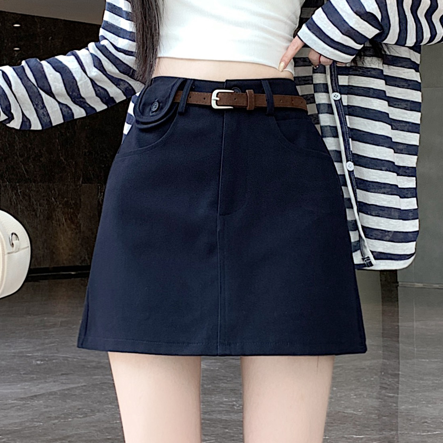 咖色西裝半身裙女秋季2025新款小個子辣妹高腰包臀a字短裙防走光