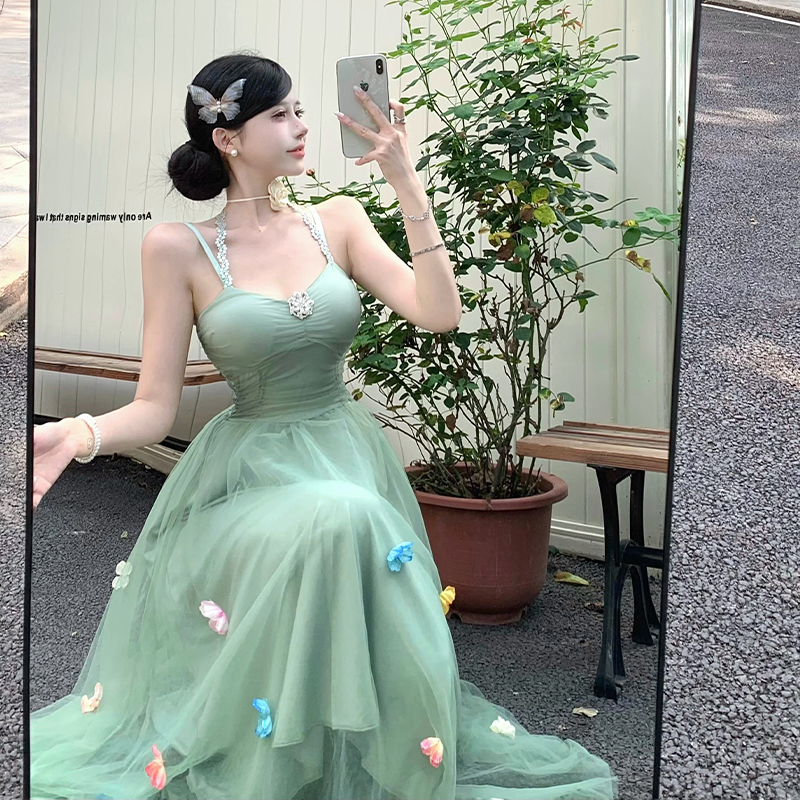 2026春夏新款海邊度假風綠色網紗掛脖吊帶連衣裙女花朵仙女裙高級