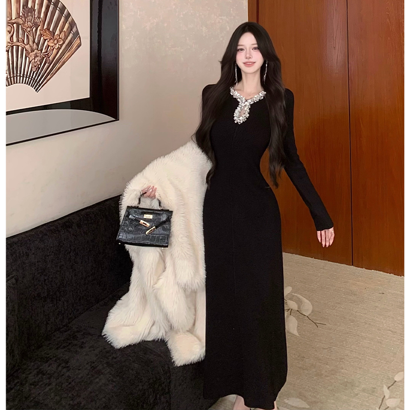 拼接水滴亮片領口優雅顯氣質黑色針織連衣裙女復古法式高腰中長裙