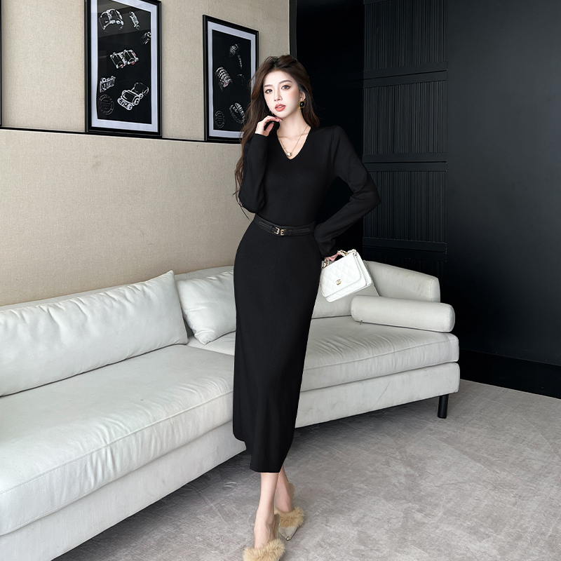 法式時尚針織連衣裙女秋冬內搭打底長裙v領氣質修身顯瘦包臀長裙
