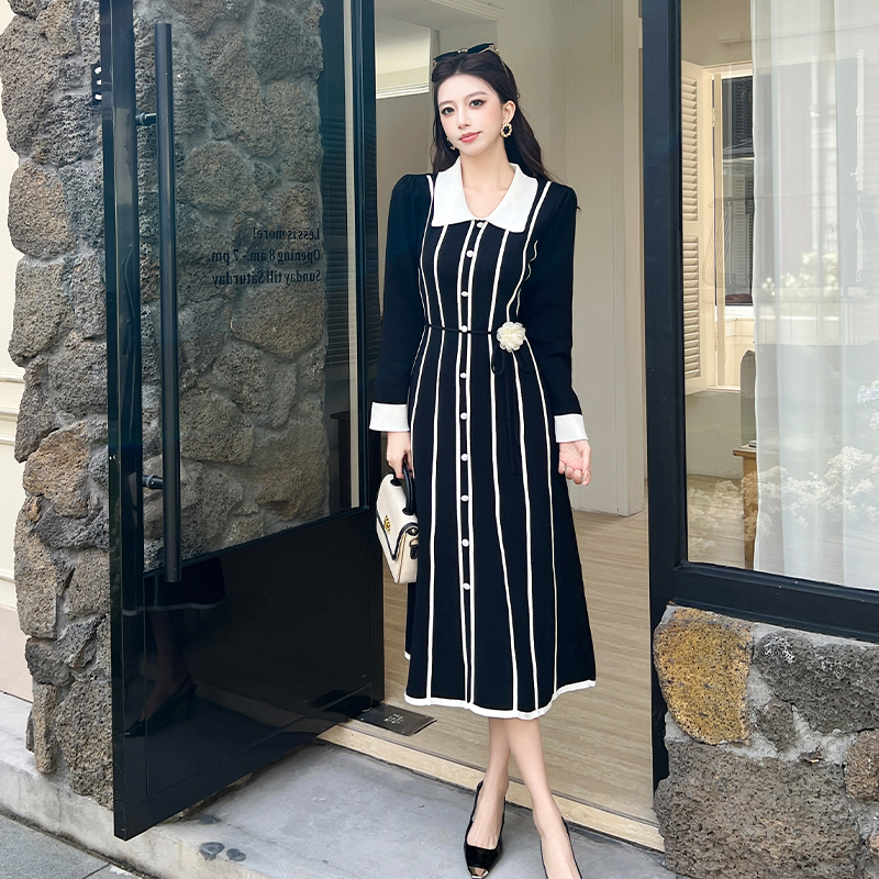 法式小香風名媛時尚針織連衣裙女秋冬立體花朵綁帶收腰單排扣長裙