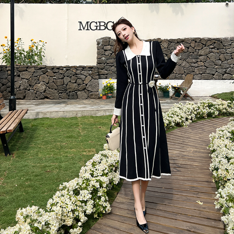 法式小香風名媛時尚針織連衣裙女秋冬立體花朵綁帶收腰單排扣長裙
