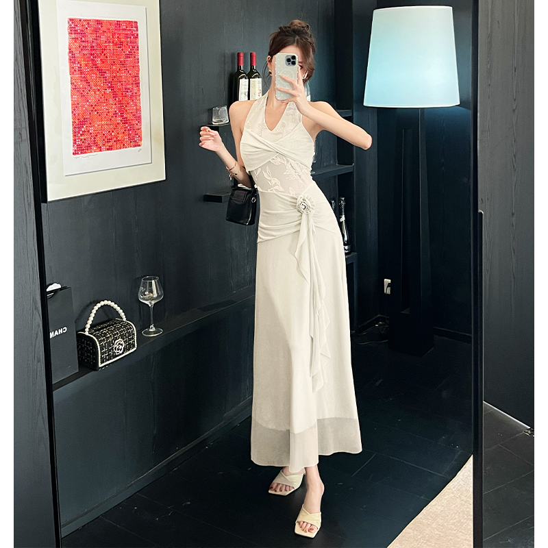 2026春夏新款御姐高級感V領紫色掛脖連衣裙女氛圍感絕美花朵長裙